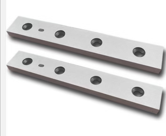 The 510L shearing blades are made of high quality material